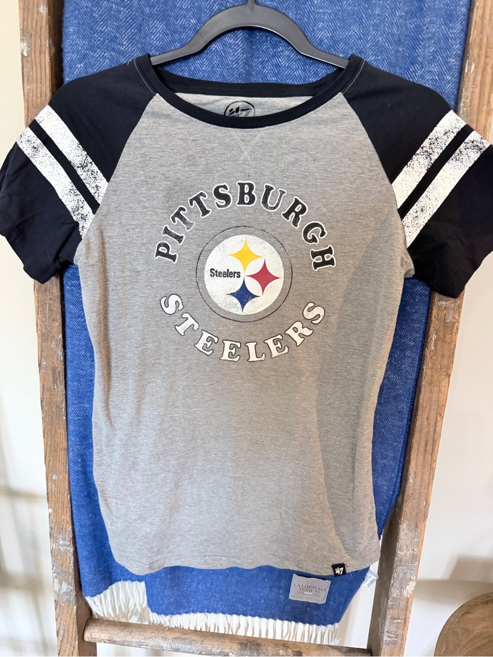 '47 Pittsburgh Steelers Gray & Black Raglan Tee